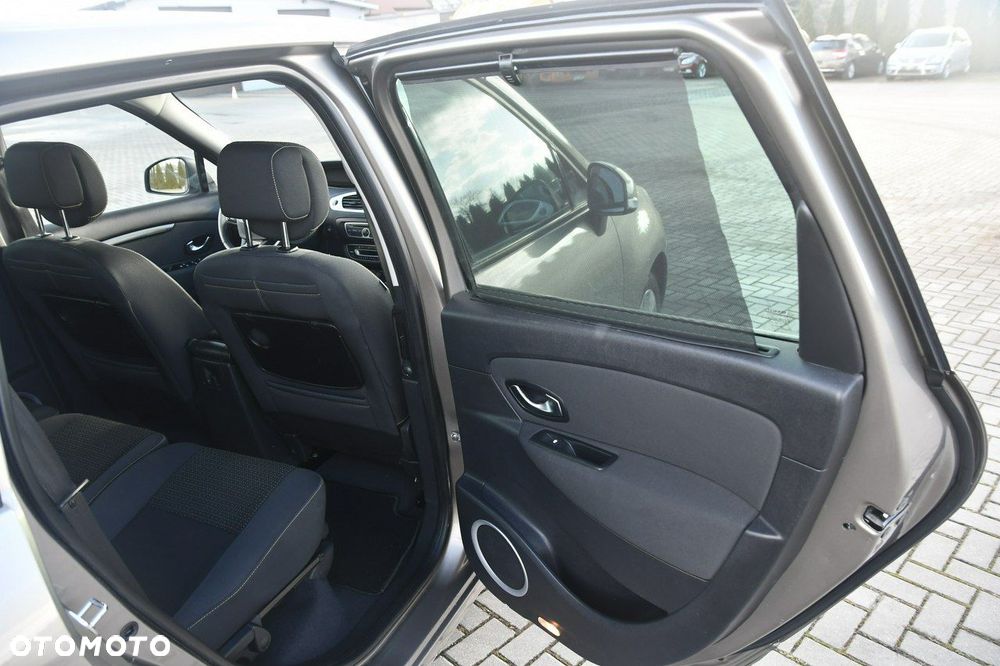 Renault Grand Scenic - 17
