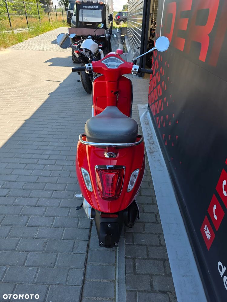 Piaggio Vespa - 24
