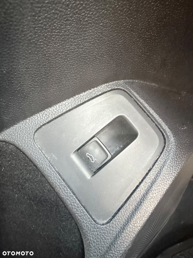 Volkswagen Tiguan Allspace - 17