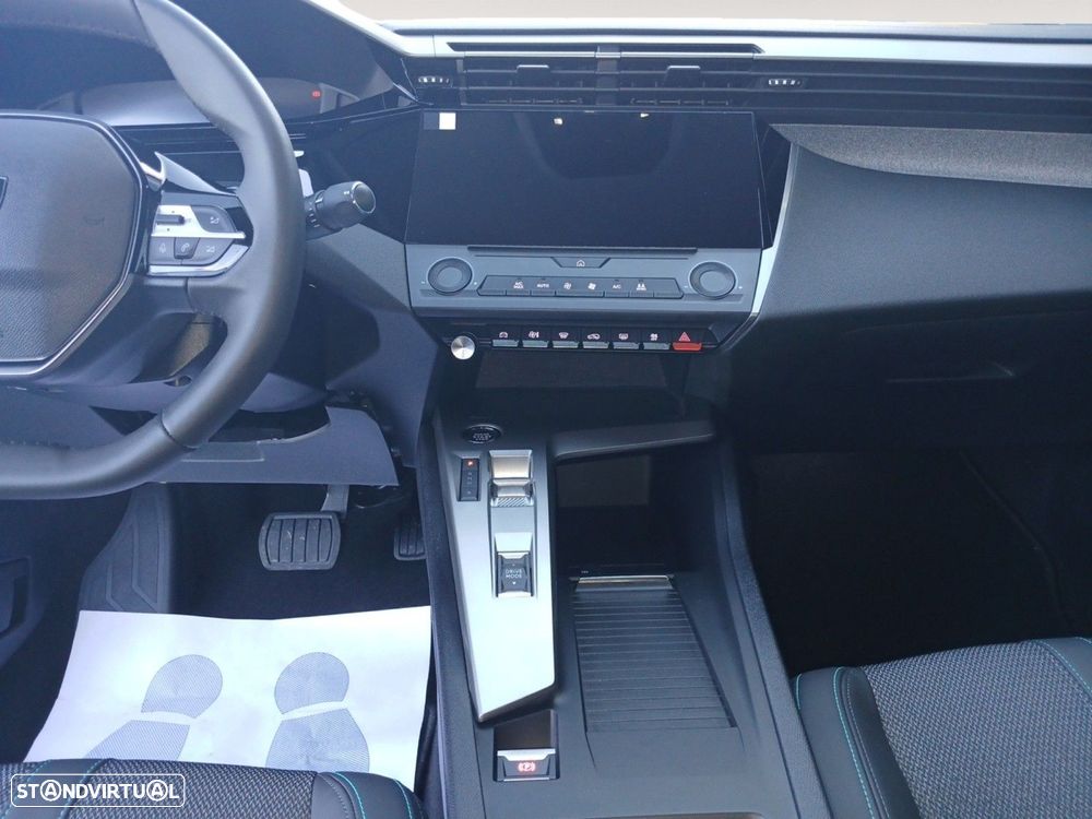 Peugeot 408 - 11