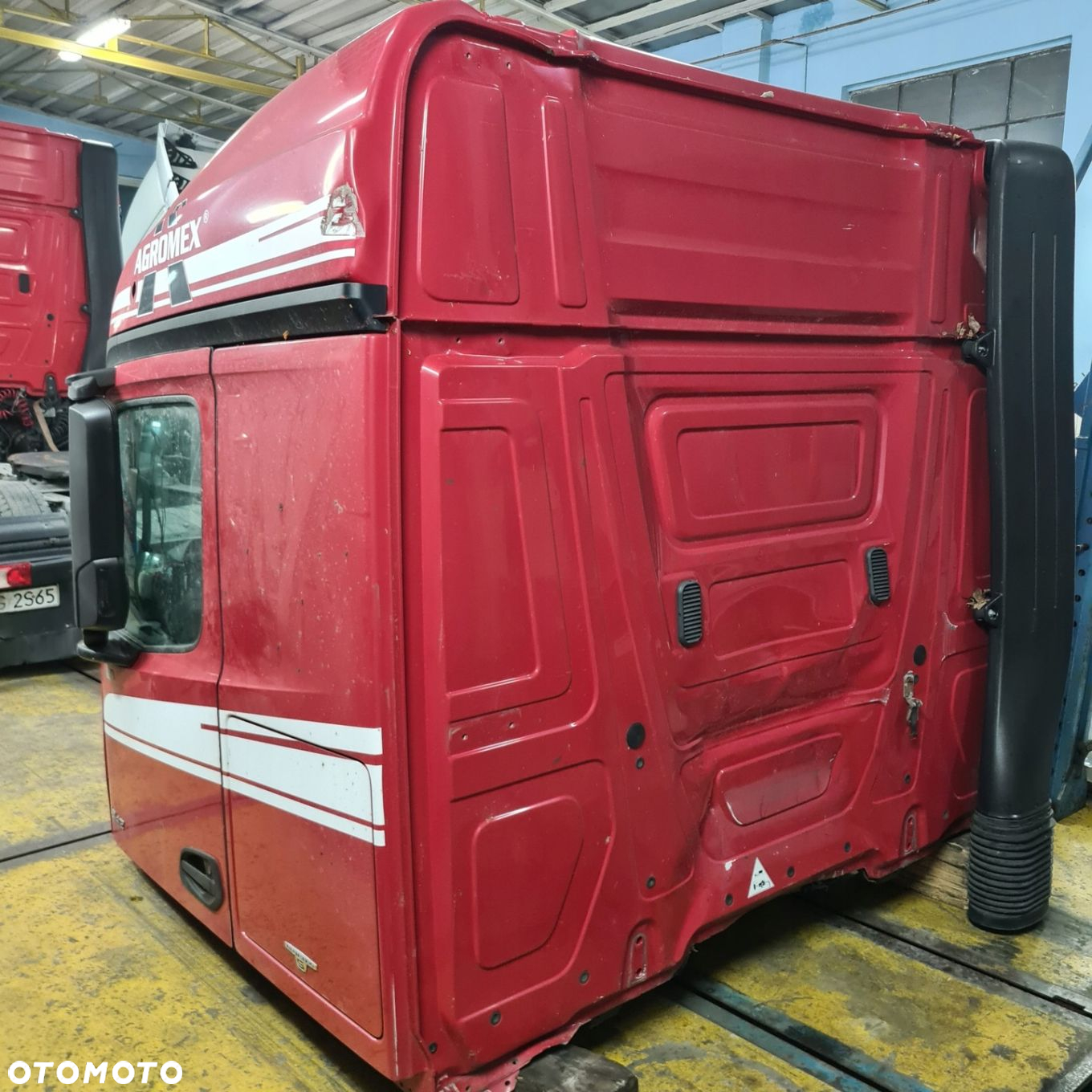 KABINA NAPRAWA POWYPADKOWYCH PROSTOWANIE RAM IVECO SCANIA ACTROS - 10