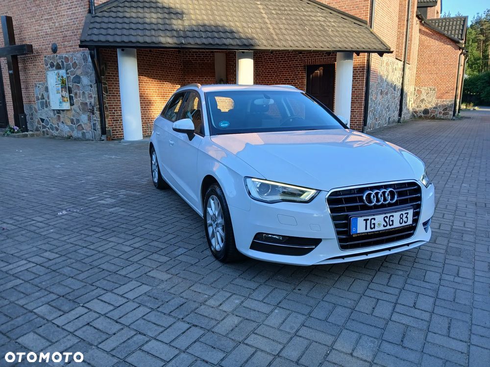 Audi A3 Sportback 1.6 TDI Attraction - 3