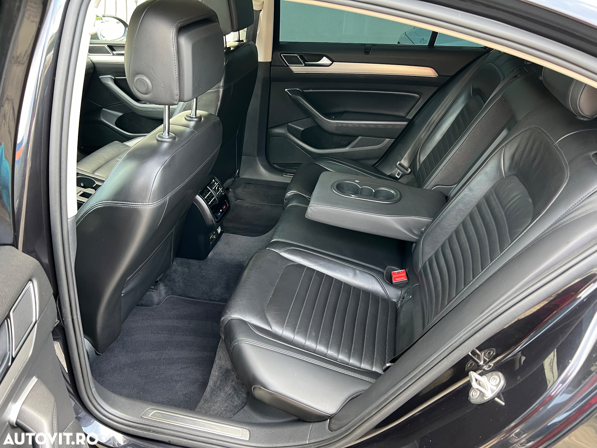 Volkswagen Passat 2.0 TDI (BlueMotion Technology) DSG Highline - 8