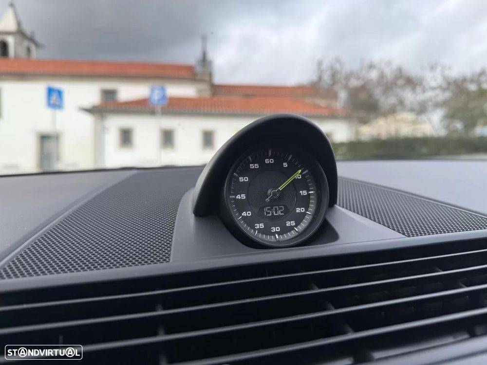 Porsche Panamera 4 E-Hybrid - 31