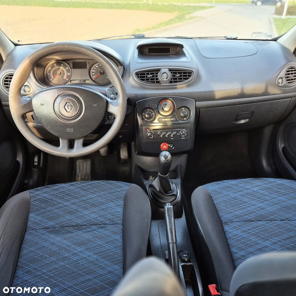 Renault Clio 1.2 16V Expression - 8