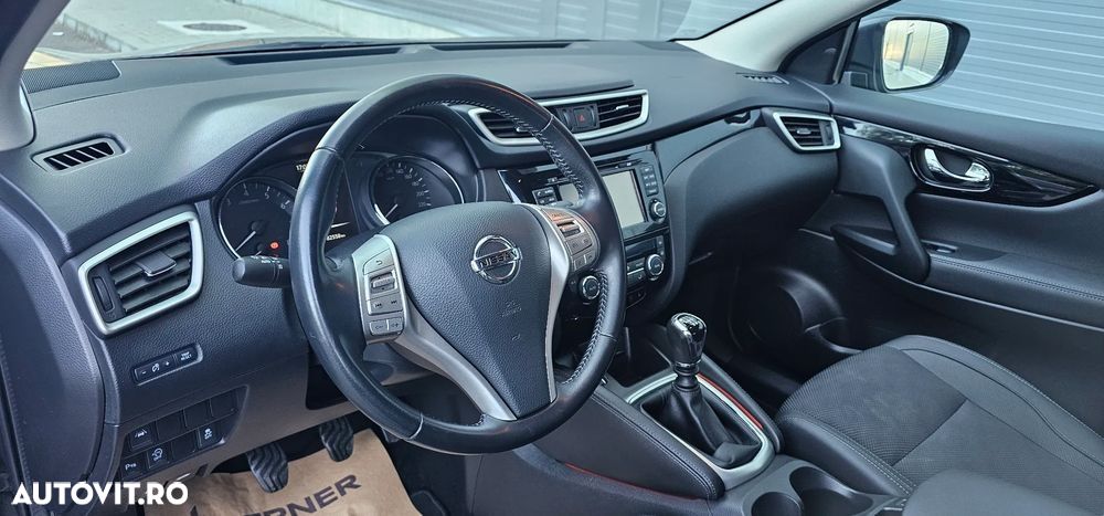 Nissan Qashqai 1.6 DIG-T TEKNA - 26