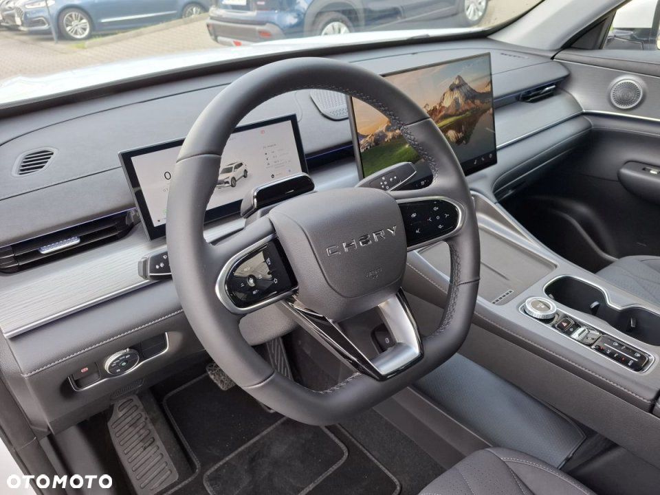 Chery Tiggo 8 1.6 T-GDI Comfort DCT - 8
