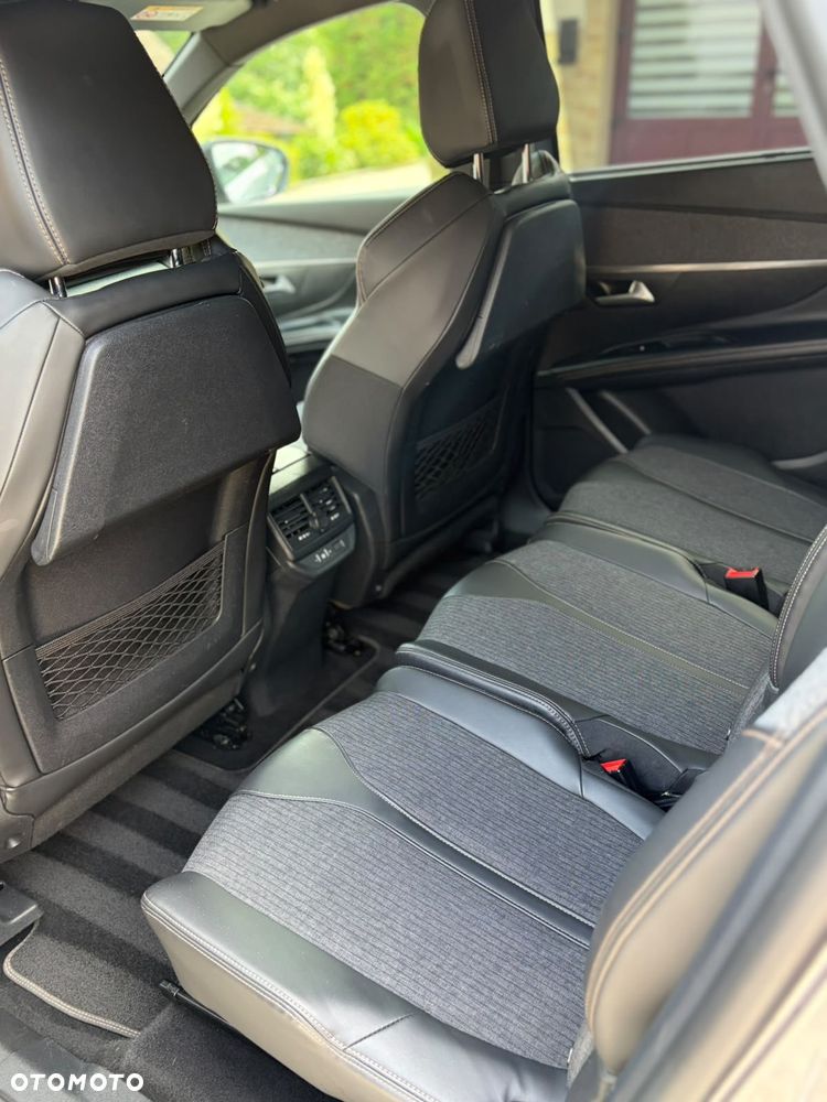 Peugeot 5008 - 10