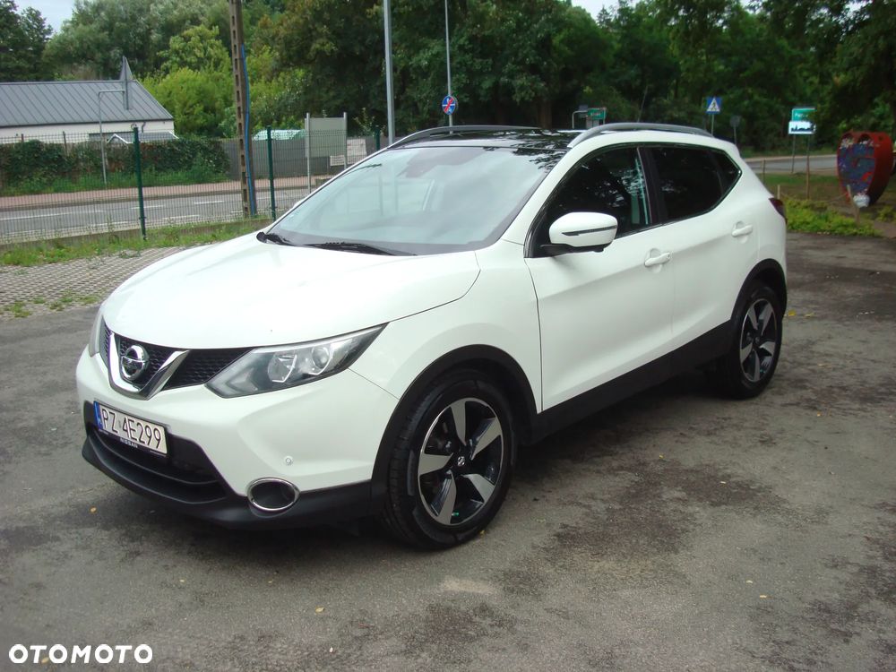 Nissan Qashqai 1.6 DCi Xtronic TEKNA - 3