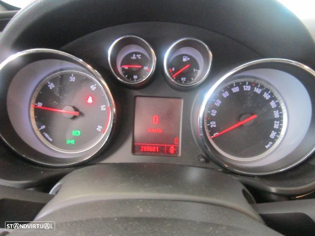 Opel Insignia Sports Tourer 2.0 CDTi Cosmo - 39