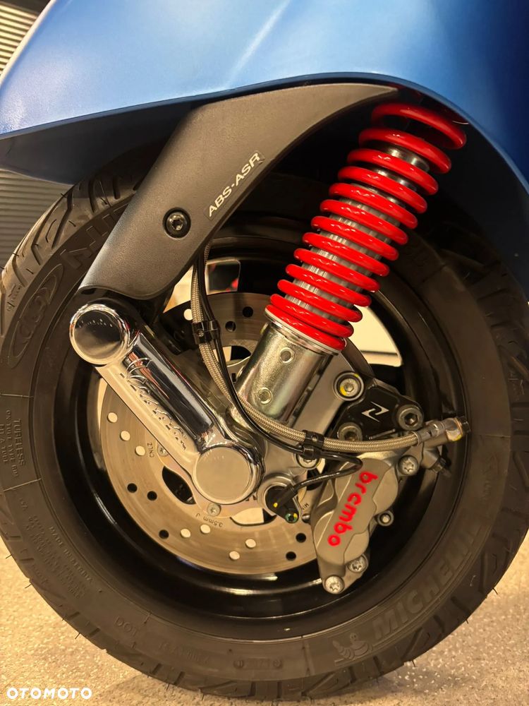 Vespa GTS - 7