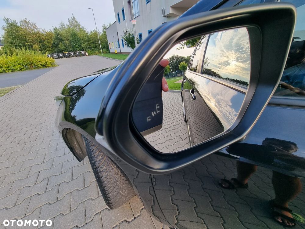 Suzuki Swace 1.8 Hybrid Premium Plus CVT - 22