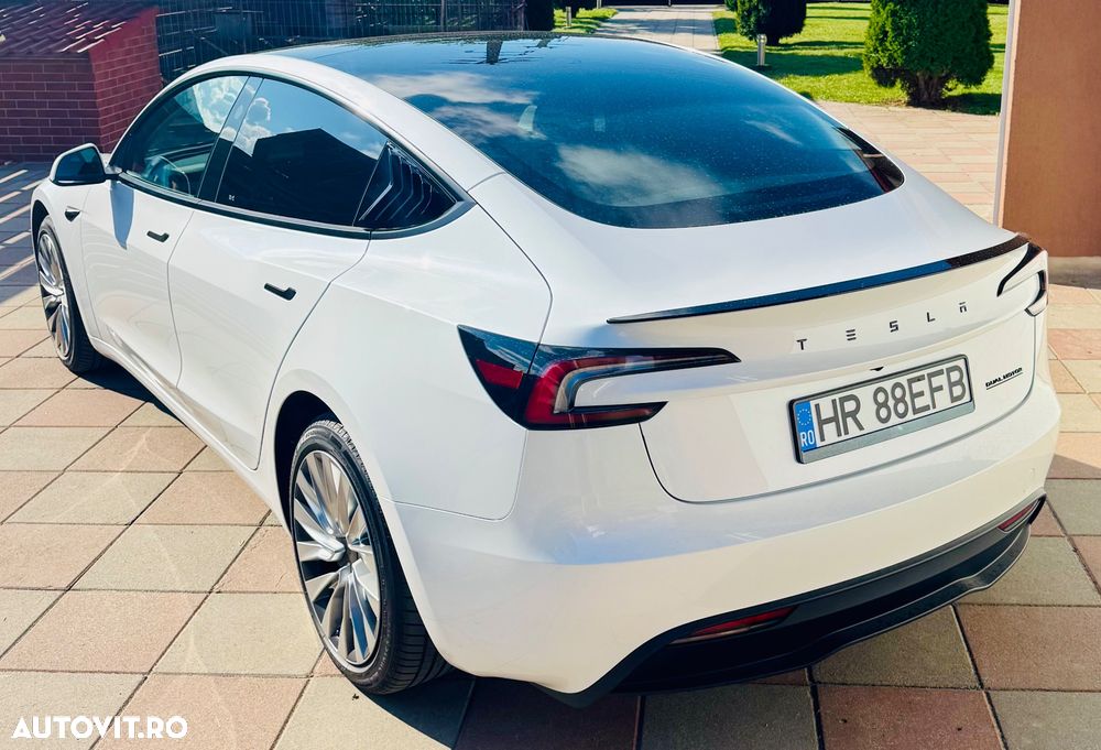 Tesla Model 3 AWD Long Range - 3