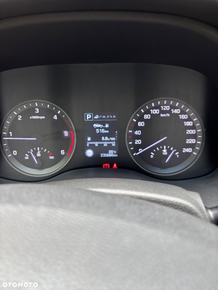 Hyundai Tucson 2.0 CRDi 4WD Automatik Style - 11