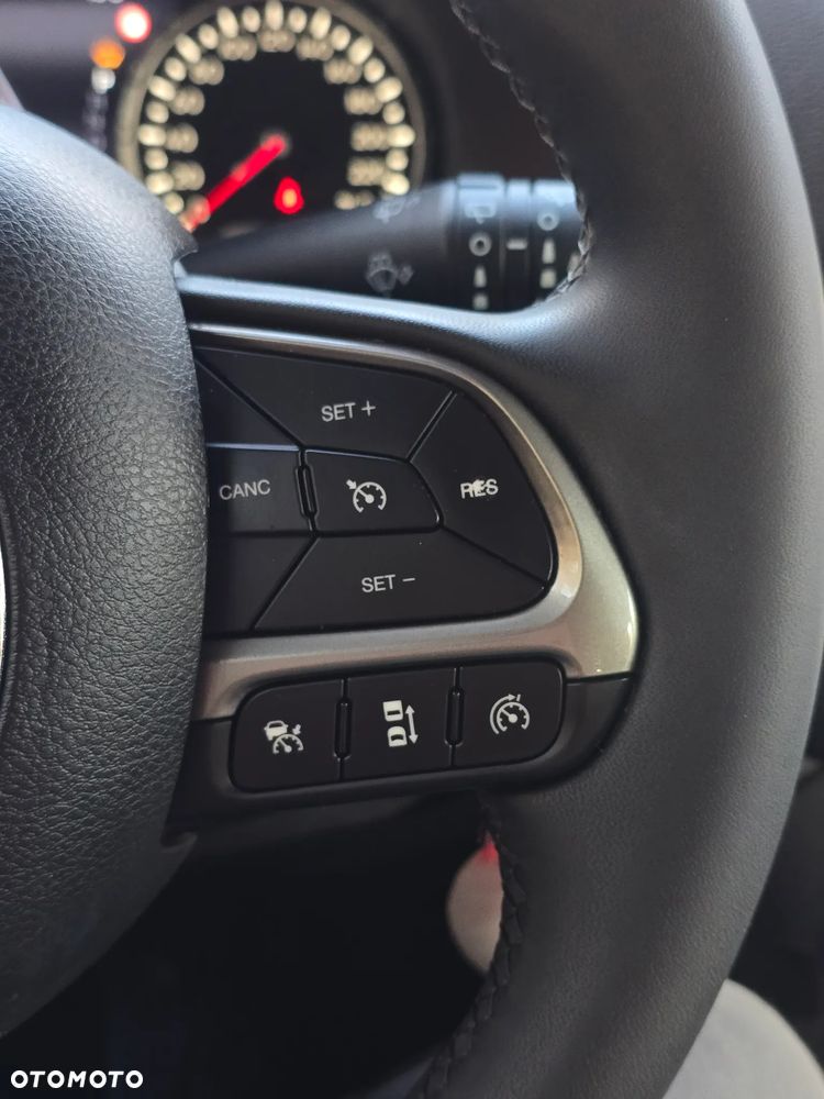 Jeep Renegade 1.3 T-GDI Automatik Limited - 32