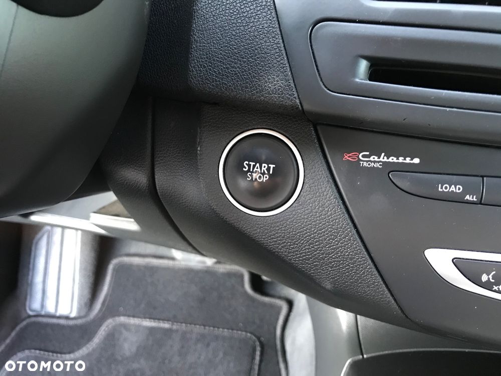 Renault Laguna 2.0 16V Turbo Initiale - 12