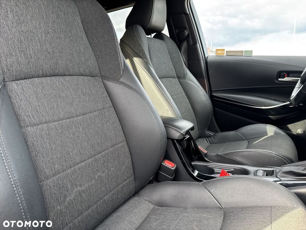 Toyota Corolla 1.8 Hybrid Comfort - 10