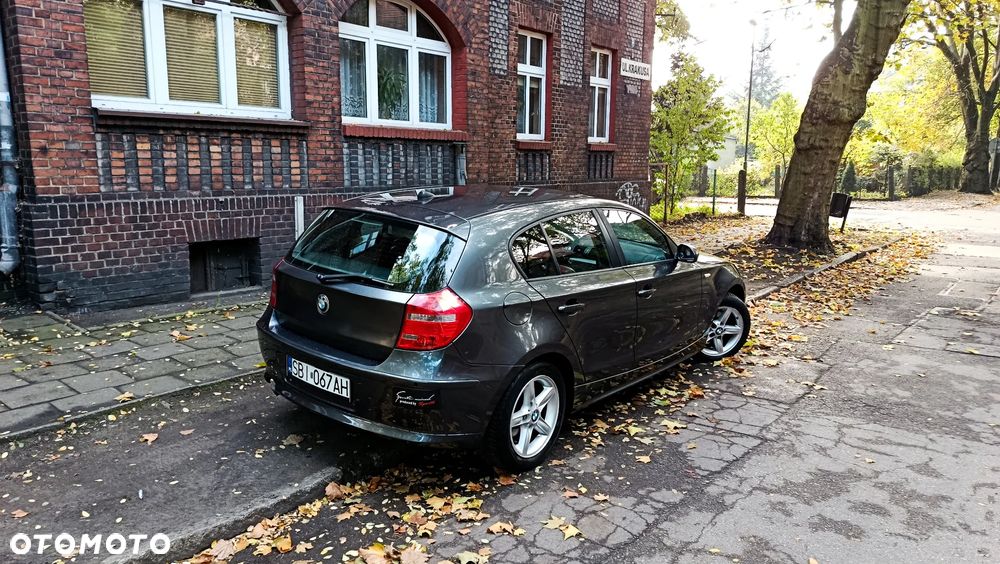 BMW Seria 1 2006 photo 5