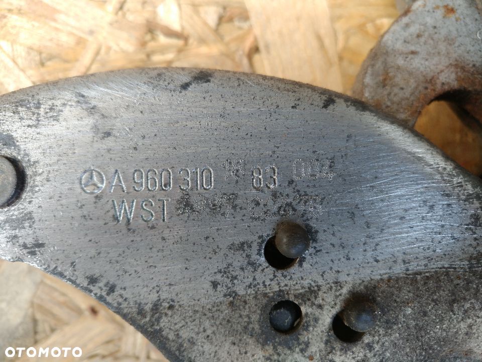 Zamek zawieszenia kabiny Actros MP4 Arocs Antos 9603101683 - 3