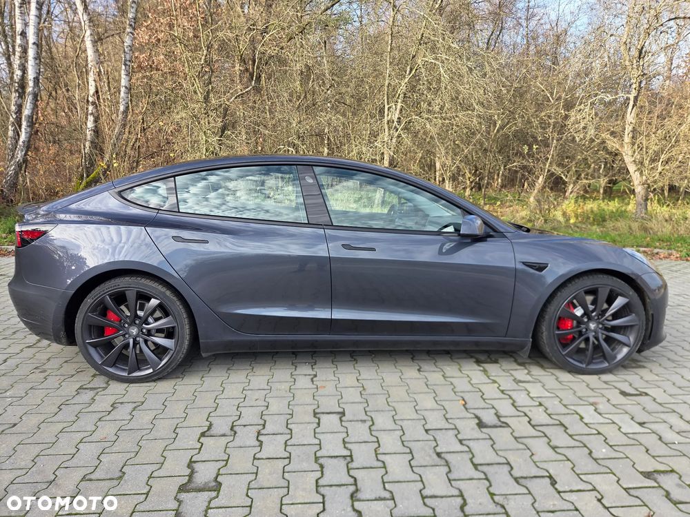 Tesla Model 3 - 12