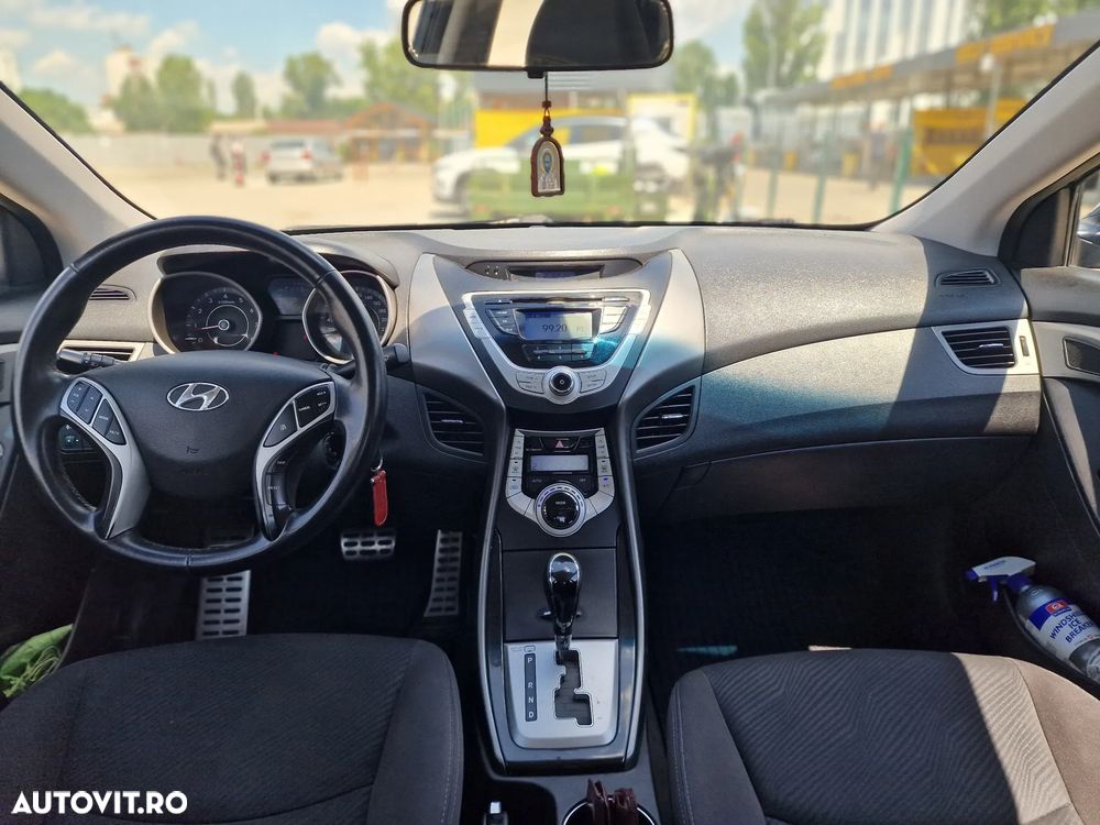 Hyundai Elantra 1.6 MPi Aut. Exclusive - 28