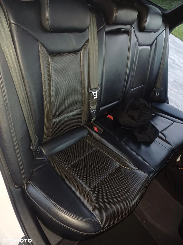 Hyundai i40 Kombi 1.7 CRDi Premium - 14