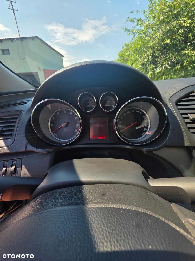 Opel Insignia 2.0 T Cosmo - 16