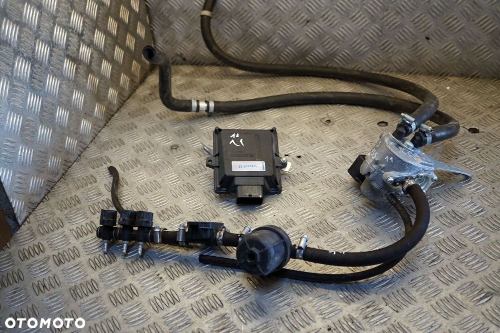 MODUŁ STEROWNIK YARIS CROSS 1.5 12V HYBRID INSTALACJA GAZOWA LOVATO SMART II 3 CYLINDRY TOYOTA 2020- - 1