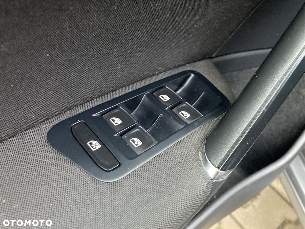 Volkswagen Golf 1.4 TSI BMT Highline - 18