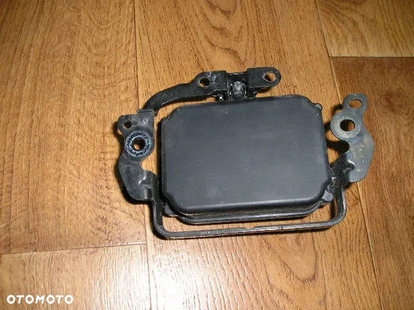 LEXUS RX 17r RADAR ZNACZEK LOGO