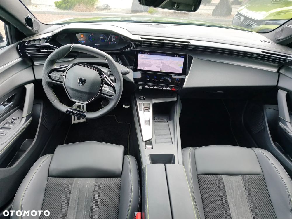 Peugeot 408 1.6 Plug-in Hybrid 240 GT Exclusive e-DCS7 - 13