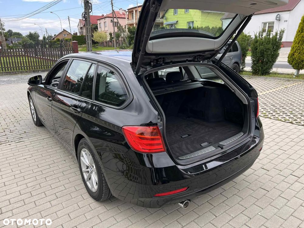 BMW Seria 3 318d Luxury Line - 17