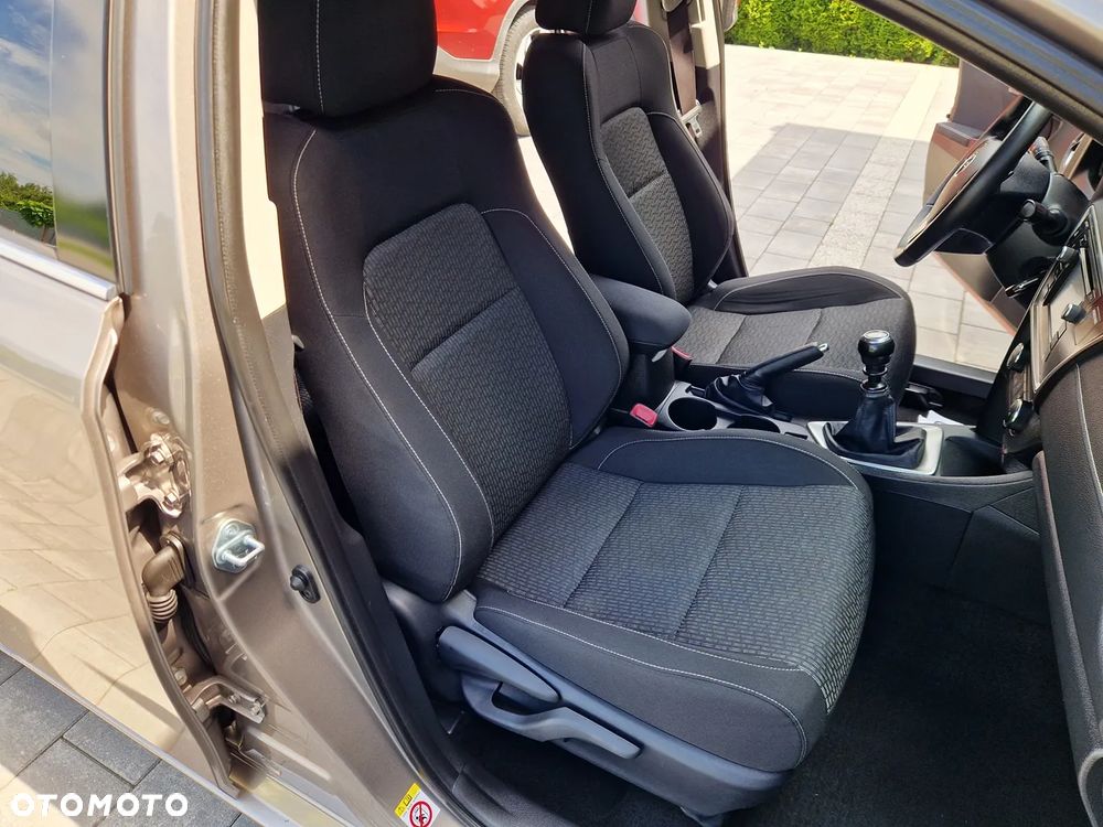 Toyota Auris 1.6 Valvematic Edition - 20
