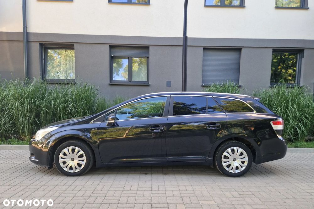 Toyota Avensis 2008 photo 2