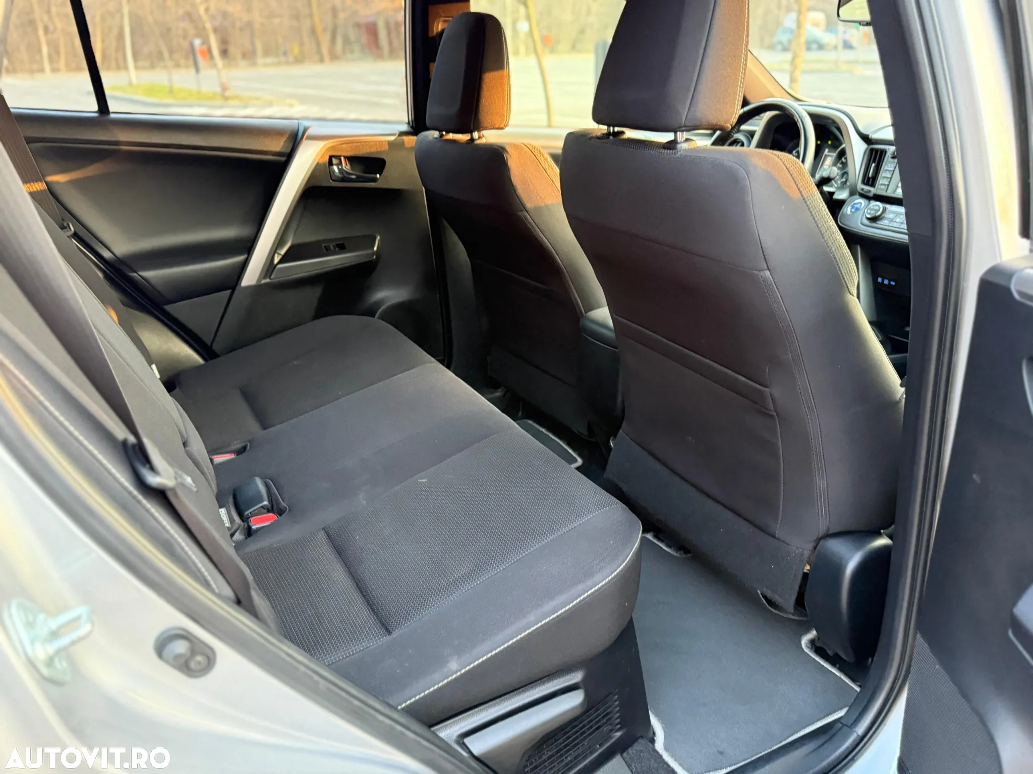 Toyota RAV4 2.5 4x2 Hybrid Edition S+ - 11