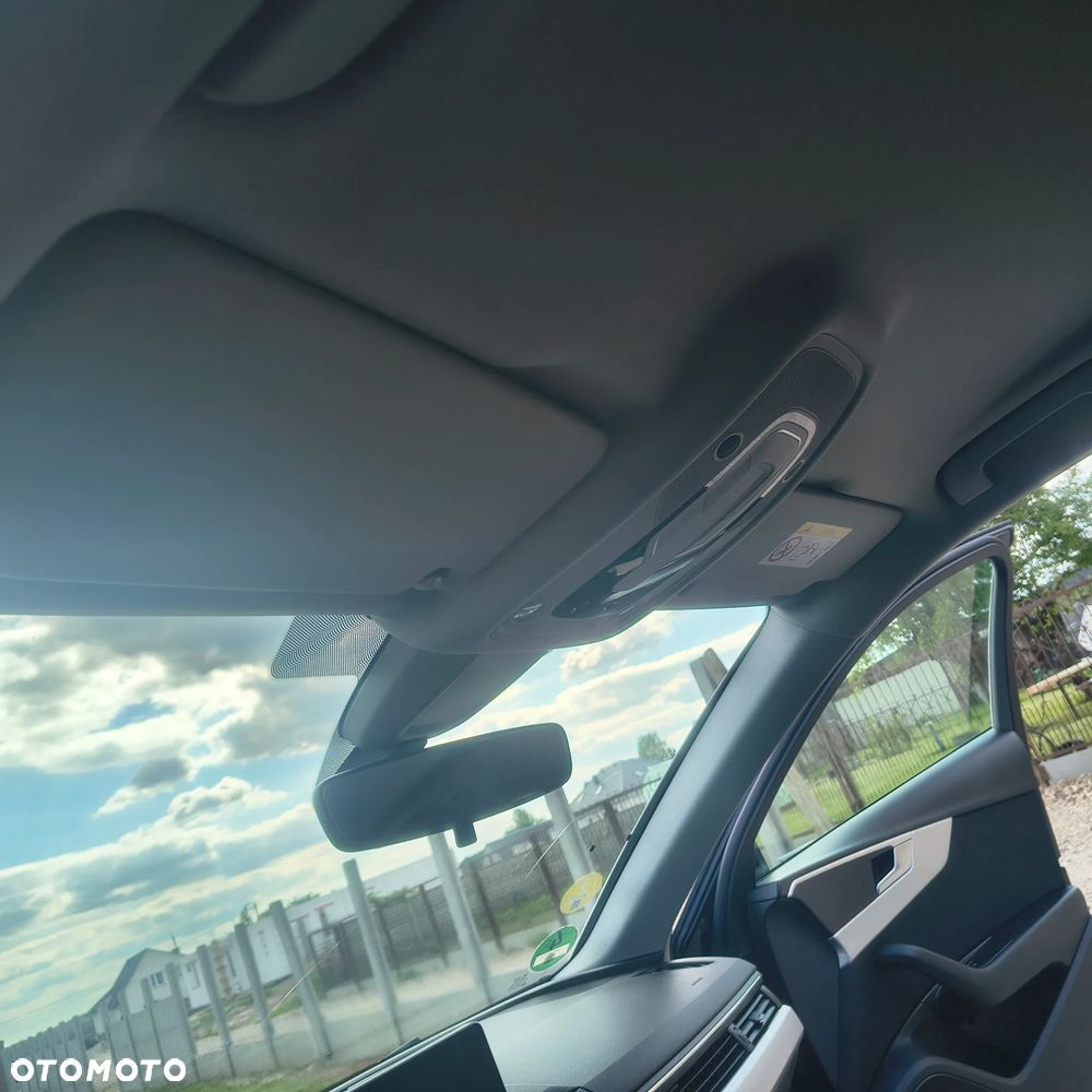Audi A4 Avant 2.0 TDI Design - 32