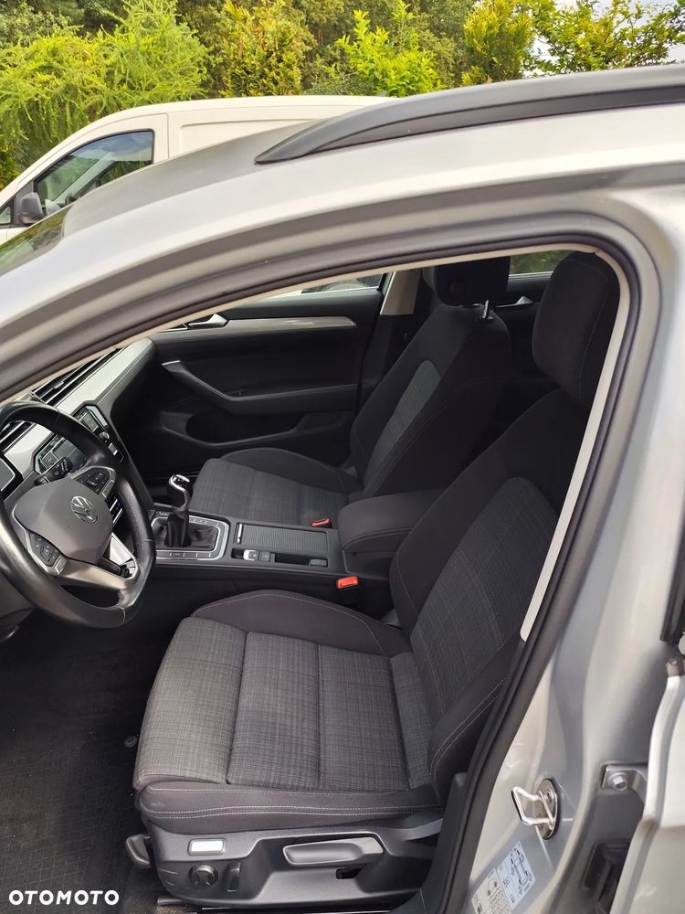 Volkswagen Passat Variant 2.0 TDI EVO Business - 12