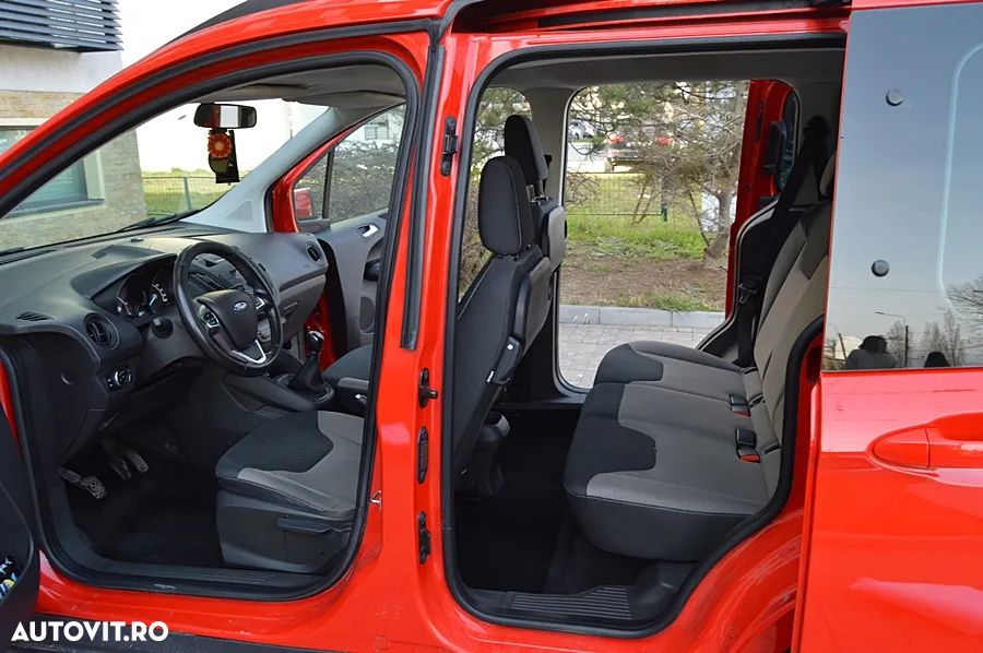 Ford Tourneo Courier 1.5 TDCi Ambiente - 4