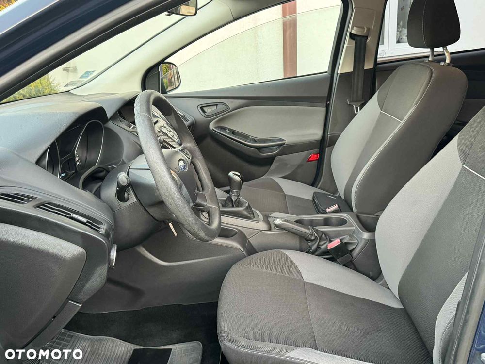 Ford Focus 1.6 Ambiente Start - 12