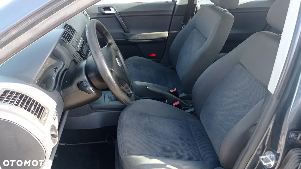 Volkswagen Polo 1.2 Tour - 33