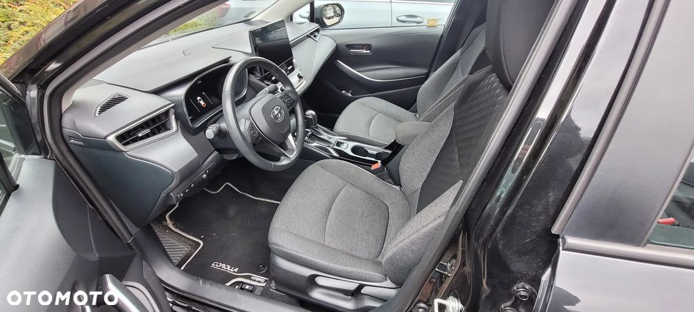 Toyota Corolla - 12