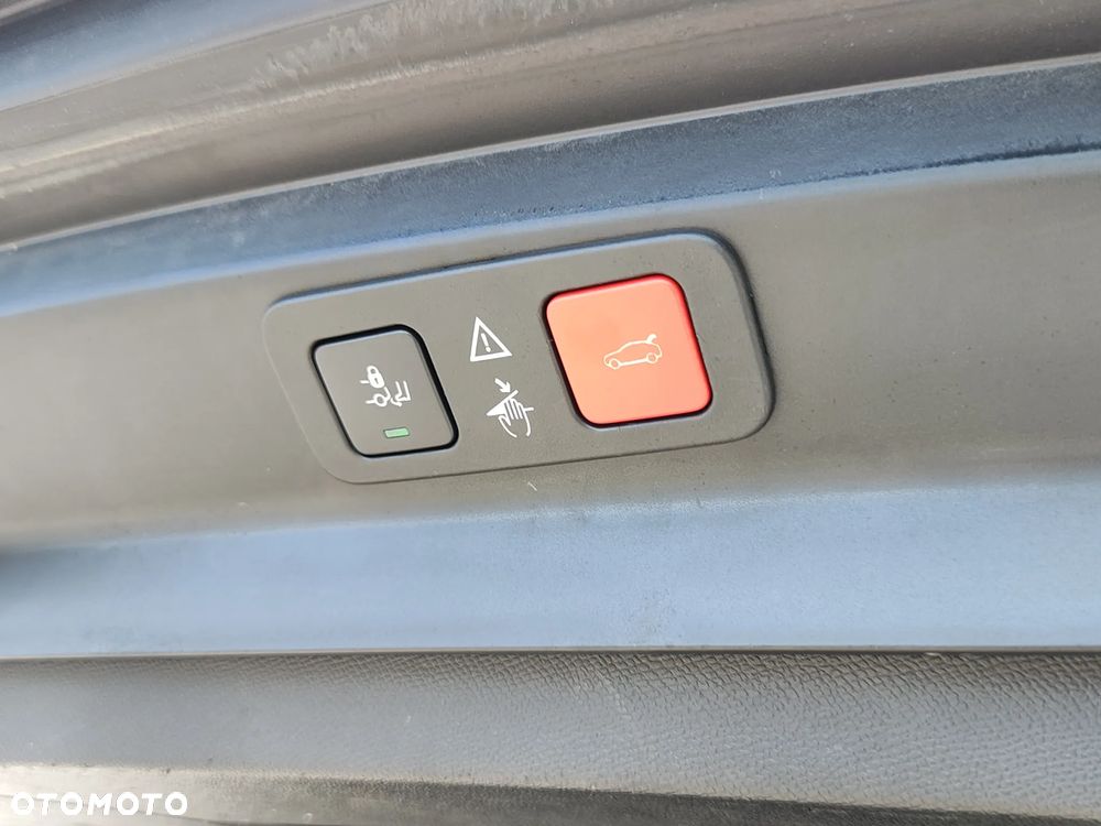 Peugeot 5008 2.0 BlueHDI GT S&S EAT8 - 21