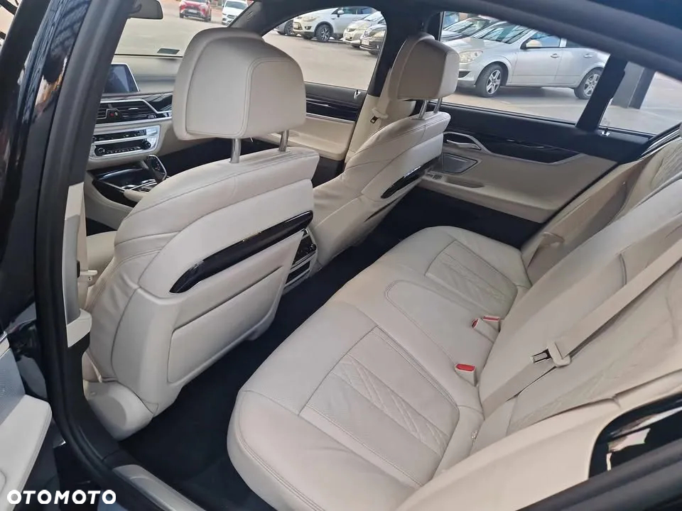 BMW Seria 7 750d xDrive - 2