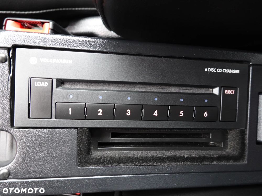 Volkswagen New Beetle Cabriolet 1.9 TDI DPF United - 28