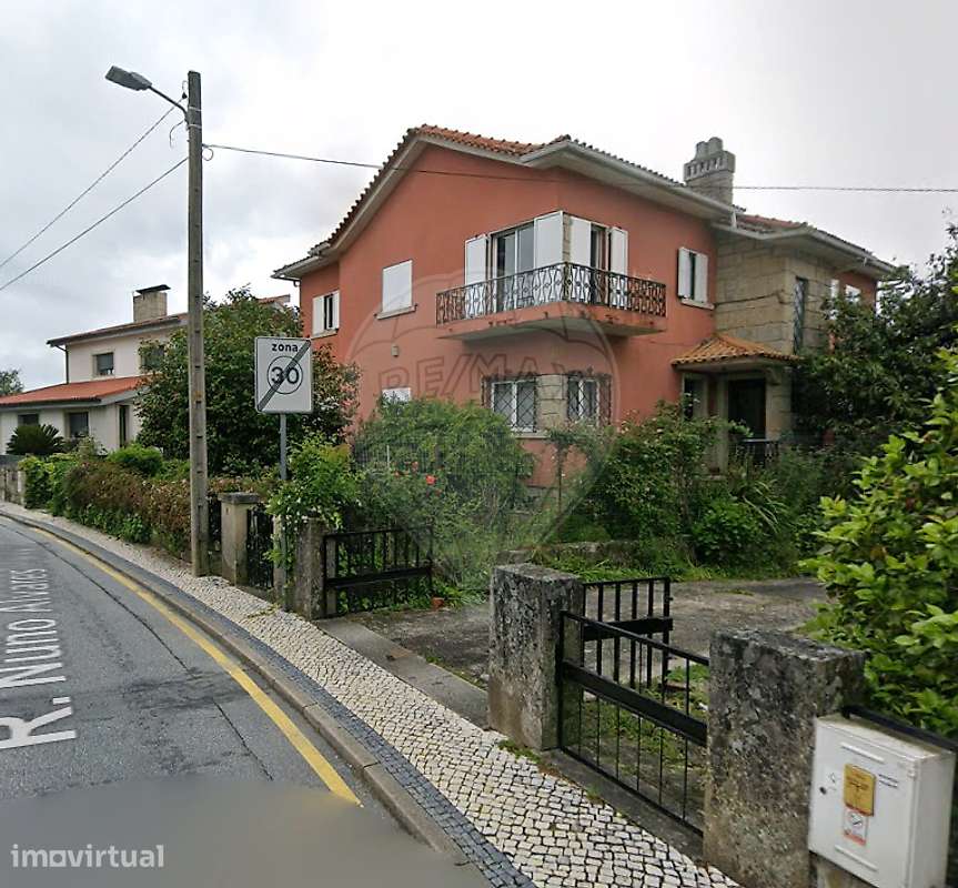 Moradia T6 para venda - Grande imagem: 2/3