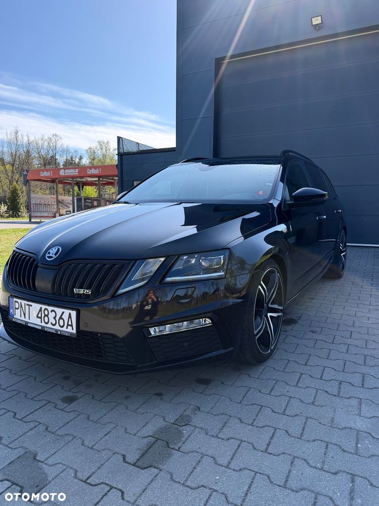 Skoda Octavia 2.0 TDI DSG RS - 1