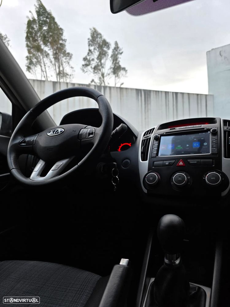 Kia Ceed SW 1.4 CVVT LX ISG - 40