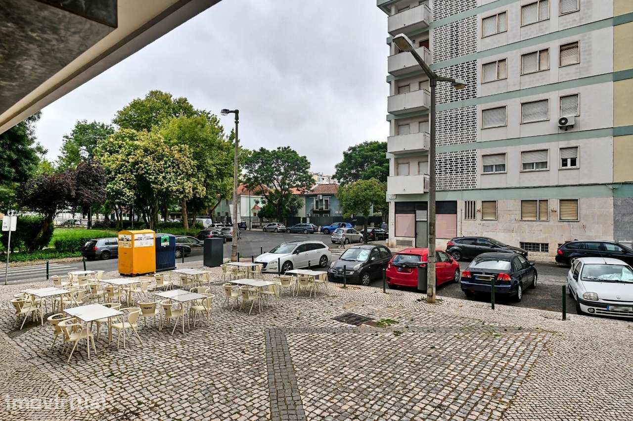 Apartamento T2 no Coração de Benfica - Grande imagem: 4/22