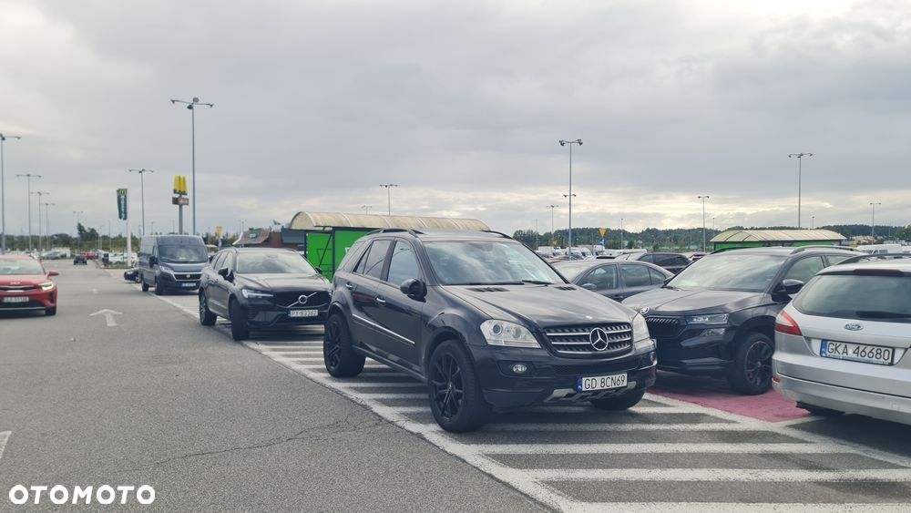 Mercedes-Benz ML - 8