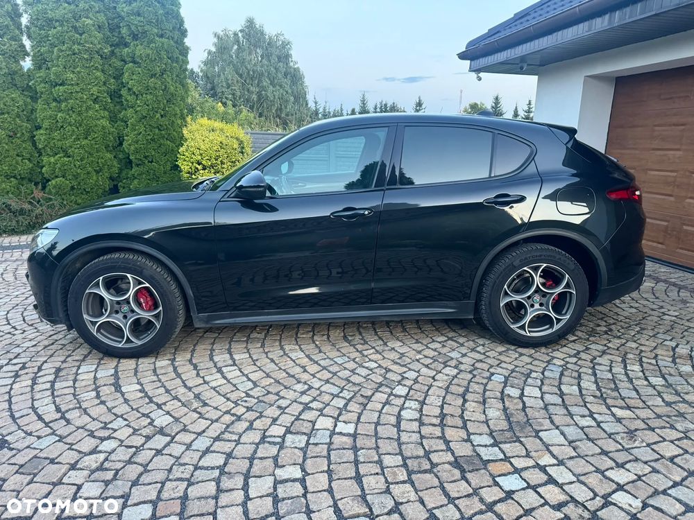 Alfa Romeo Stelvio - 17